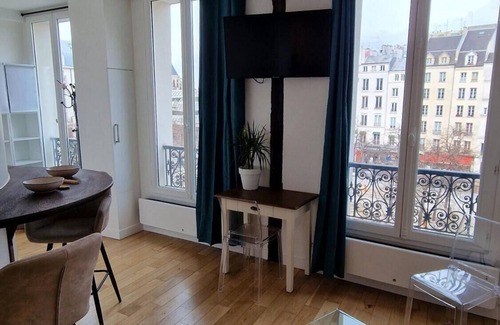 Les Halles Apartment | Innocenti, brand new studio, heart of Paris