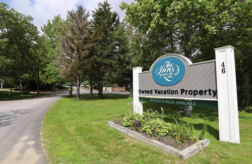 Waterville Valley Condo | Inns of Waterville Valley one bedroom sleeping 4 - walking distance to Town Square! (304)