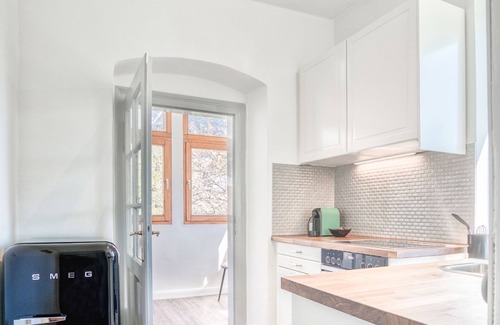 Innsbruck Apartment | InnsbruckHomes at Botanical Garden