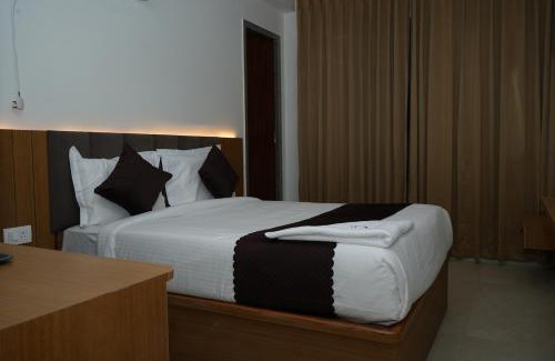 Hyderabad Hotel | Innzoy Hotels - DLF Road