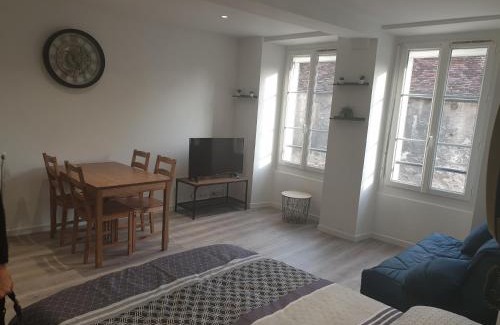Vineuil-Saint-Firmin Apartment | Inobello proche Chateau Chantilly Parc Asterix