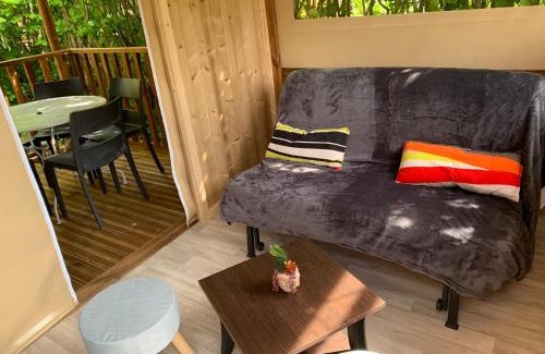 Arc-et-Senans Ski Chalet | Insolite au Camping La Saline d'Arc et Senans