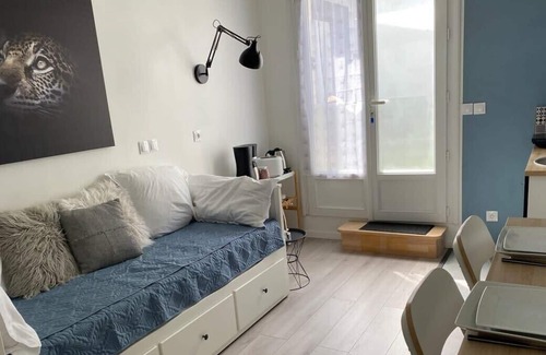 Villenave-d'Ornon Apartment | Inspirantly homespots "Lavande"Jacuzzi