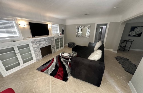 San Bernardino House | Insta-Worthy! Just Remodeled! Private Home! Luxurious & Brand New
