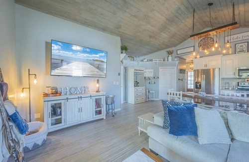Reed Creek House | Insta Worthy Lake Hartwell Home - Private Dock