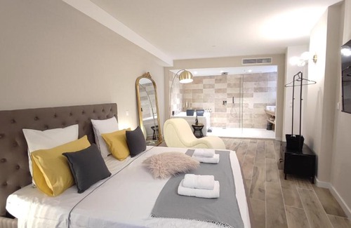 Roquefort-la-Bedoule Apartment | Instant Plaisirs - T2 60m2 avec Terrasse et Balnéo privative