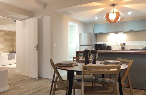Roquefort-la-Bedoule Apartment | Instant Plaisirs - T2 60m2 avec Terrasse et Balnéo privative