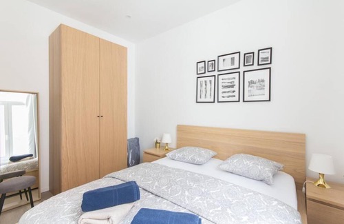 Antwerp Apartment | Instaworthy view 2 Perfect Location