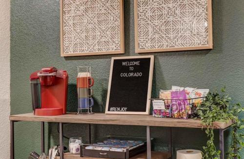 Central Colorado Springs Apartment | Institute Den Downtown Modern Basement Suite