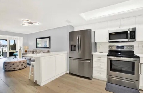 Island Estate Condo | Inter-coastal waterfront newly remodeled condo with boat lift! Bring your boat!