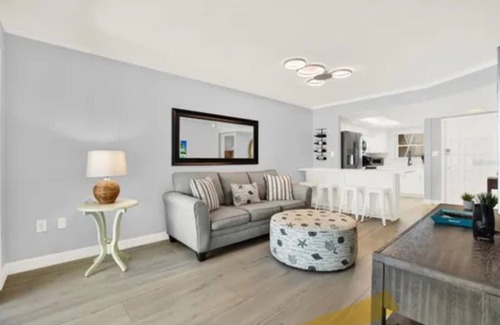 Island Estate Condo | Inter-coastal waterfront newly remodeled condo with boat lift! Bring your boat!