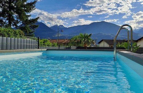 Postal House | Intera Porzione di Casa su Quattro Livelli con Piscina Privata,sauna e Whirlpool