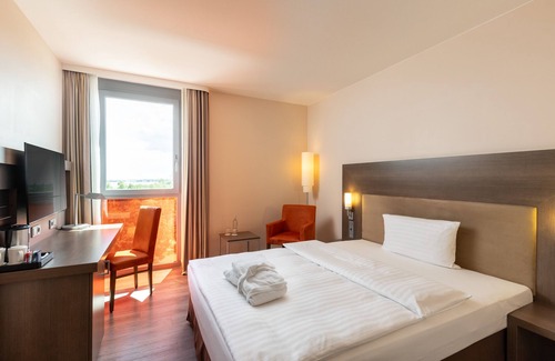 Schoenefeld Hotel | IntercityHotel Berlin Airport Area North