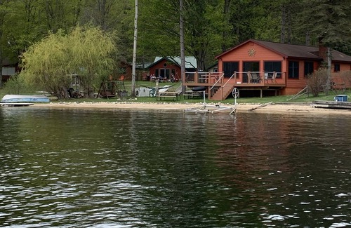 Central Lake Cottage | Intermediate Lake Paradise! June 2024 Dates Still Available. Book Today!