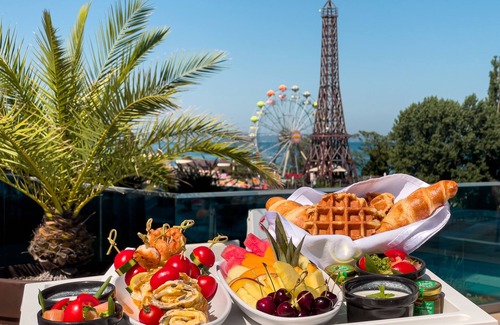 Golden Sands Hotel | INTERNATIONAL Hotel Casino & Tower Suites