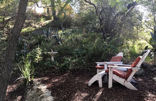 Topanga Cottage | - Intimate Luxury . Minutes from Malibu Beach in a beautiful park-like setting