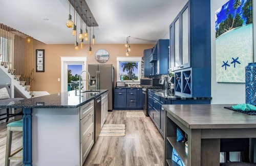 Bay Point House | Into the Blues- Oceanfront Beach House
