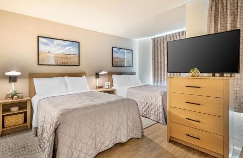 Town Center Hotel | InTown Suites Extended Stay Marietta GA - Town Center