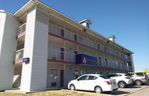 North Richland Hills Hotel | InTown Suites Extended Stay Dallas TX - North Richland Hills