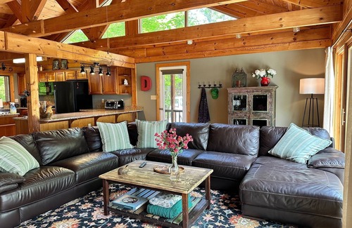 Lake Toxaway House | InTOXication - 3 BEDROOM MOUNTAIN HOME WITH A VIEW