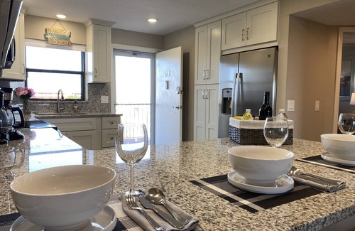 Indian Shores Condo | Intracoastal w/Private Balcony★ - Steps to Beach ☼