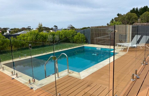 Inverloch House | INVERLOCH BLUE PEARL WIFI LINEN and POOL Inc