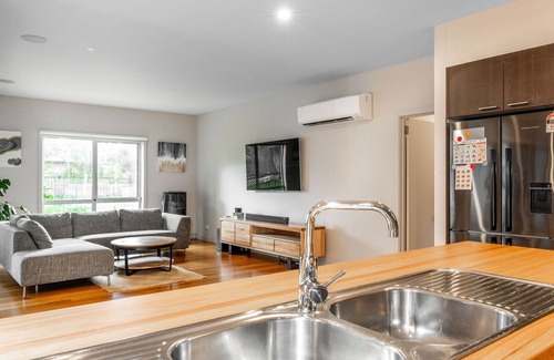 Inverloch House | Inverloch Oasis - L Oasi de Invy