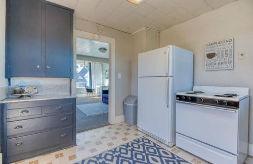 Coos Bay Apartment | #InvestREPM Heritage House Private Suite