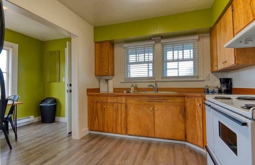 Coos Bay Apartment | #InvestREPM Historic Apartment Near Downtown