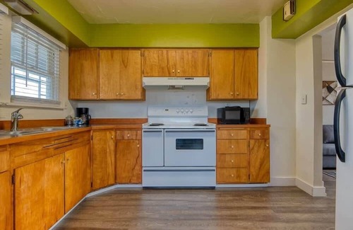 Coos Bay Apartment | #InvestREPM Historic Apartment Near Downtown