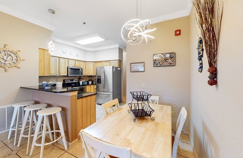Kill Devil Hills Condo | Inviting 2BR Oceanview 2nd-Floor | Balcony