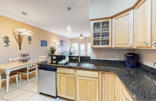 Kill Devil Hills Condo | Inviting 2BR Oceanview 2nd-Floor | Balcony