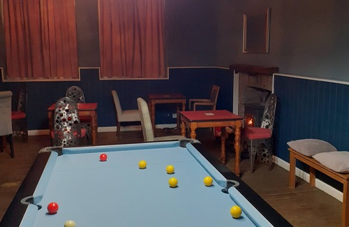 Pontardawe Apartment | Inviting 3-bed Apartment in Swansea