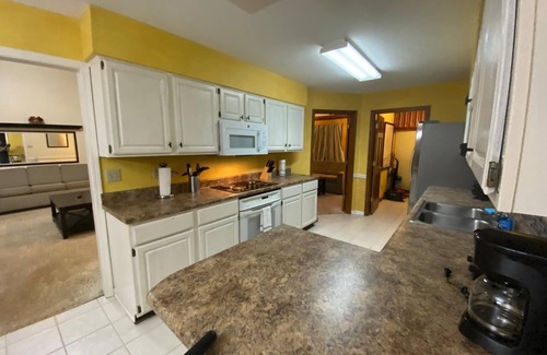 Cordova House | Inviting 4-BR Home with POOL Near Shelby Park Memphis, Private Backyard Oasis.