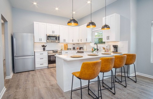 Highland Park House | Inviting 4BR 2BA Near Downtown Riverwalk