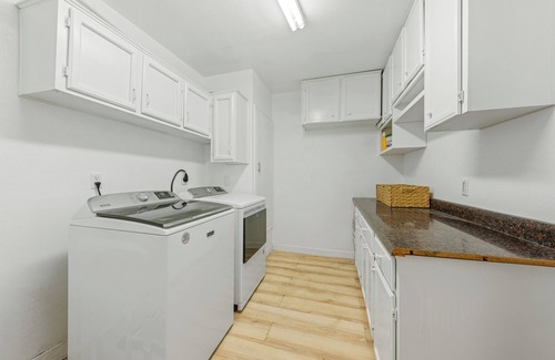 Woodstone House | Inviting 6BR/3BA > Near SA Intl Airport, Morgan’s Wonderland & Randolph AFB