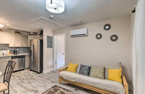 Riviera Beach Apartment | Inviting Apartment Less Than 2 Mi to Riviera Beach!