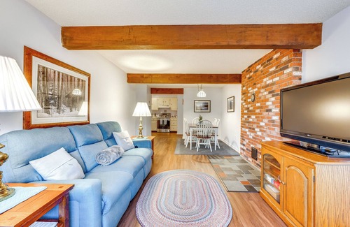 Bartlett Condo | Inviting Bartlett Condo: 1 Mi to Attitash Mountain