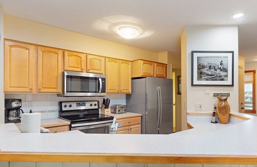 Steamboat Springs House | Inviting condo near Steamboat Ski Resort with pool & hot tubs