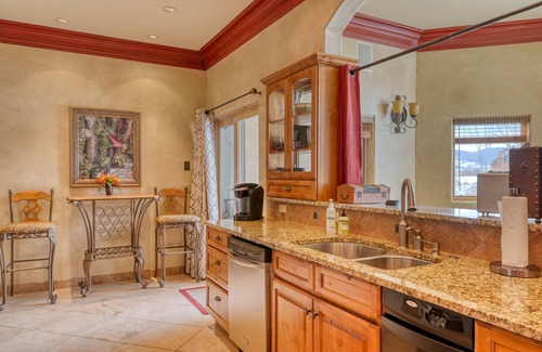 South Fork House | Inviting Condo Near Town w/Jetted Tub, Full Kitchen, Balcony & Free WiFi
