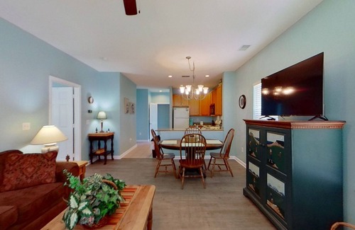 Red Hill Condo | Inviting condo with golf, tennis, pool, central AC, & W/D