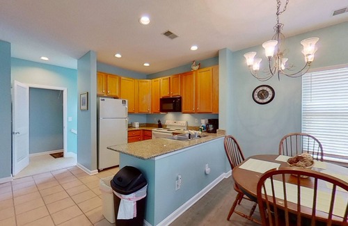 Red Hill Condo | Inviting condo with golf, tennis, pool, central AC, & W/D