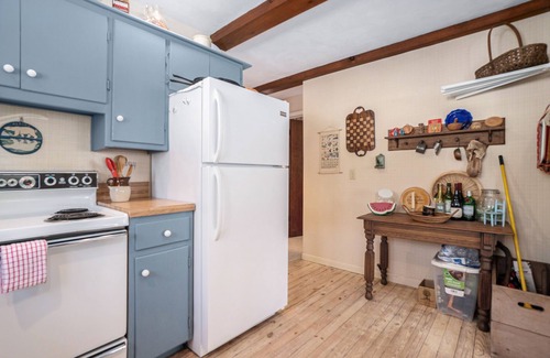 Glenn Haven Shores House | Inviting dog-friendly home with Lake Michigan views & charming sunroom