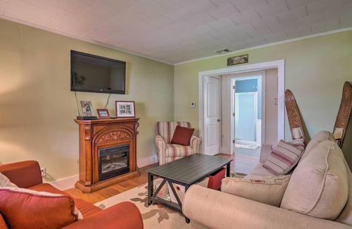 Mayville House | Inviting Getaway w/ Chautauqua Lake Access!