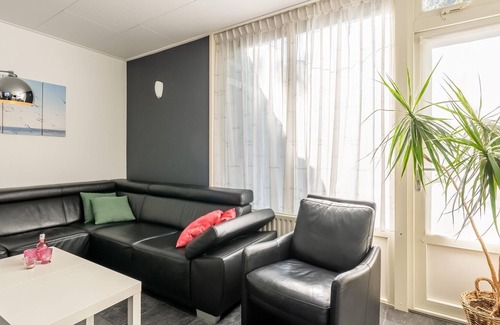 Baarland House | Inviting holiday home in Baarland with terrace