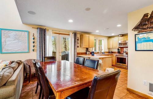 Rockaway Beach House | Inviting house near the beach with private hot tub & game room