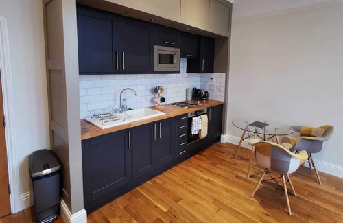 Banbury Apartment | Inviting No.4 The Warwick