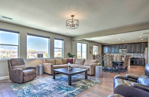 Reno House | Inviting Reno Abode: Ski, Explore & Relax!