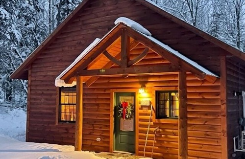 Ripton Cabin | Inviting timber frame cabin in Vermont's Green Mountains