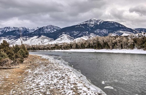 Emigrant House | Inviting Townhome 30 Mi to Yellowstone NP!